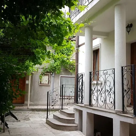 The White House Sofia-2